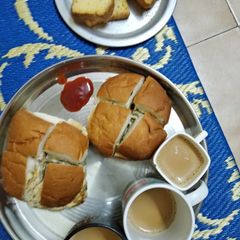 A picture of Bun Maska Cheese Omelette.