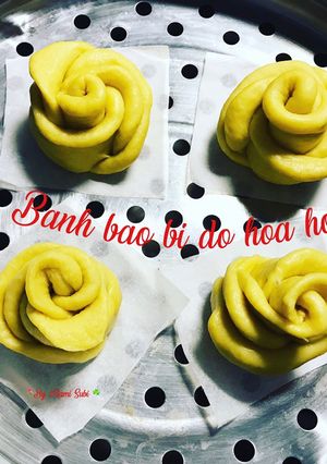 Hình của món Bánh bao bí đỏ hoa hồng.