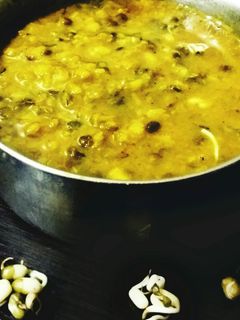 अंकुरित मूँग की दाल (Ankurit moong ki dal recipe in hindi) रेसिपी मुख्य फोटो