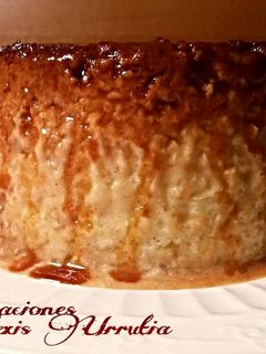Una foto de Flan de huevos y vainilla con arroz con leche