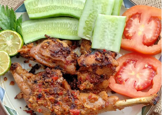 Cara Gampang Menyiapkan Ayam Bakar Bumbu Rujak Anti Gagal