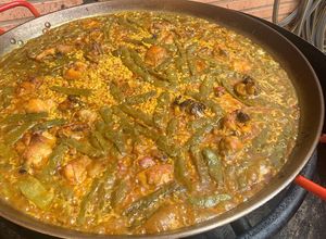 Una foto de Paella Valenciana