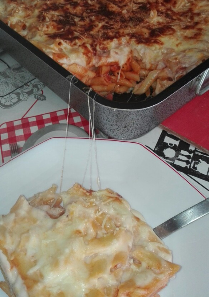 Una foto de Macarrones con bechamel y quesos