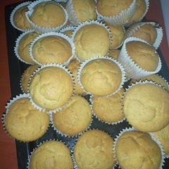 A picture of Vanilla cupcakes.