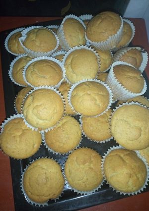 A picture of Vanilla cupcakes.