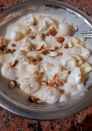 फलाहारी मीठा रायता (Falahari Meetha Raita recipe in Hindi) रेसिपी मुख्य फोटो