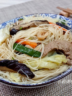 家常炒米粉 的食譜成品照片