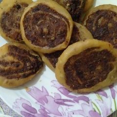 A picture of Potato and mince pinwheels.