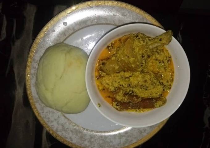 Egusi soup with chicken