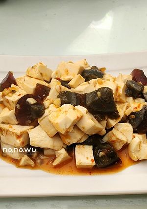 Foto resep Century egg and tofu Salad