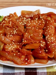 菲姐私房菜-韓式辣醬泡菜豬肉 的食譜成品照片