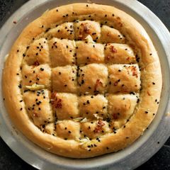 A picture of Turkish Bread.