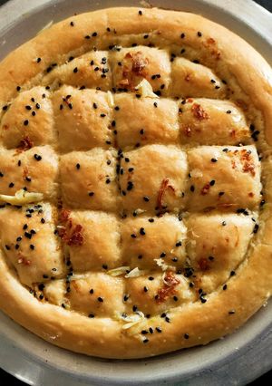 A picture of Turkish Bread.