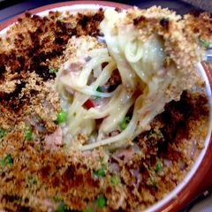 A picture of Tuna & Noodle Crusted Casserole.