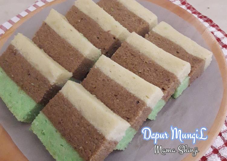 Bolu Pandan Vanilla Latte