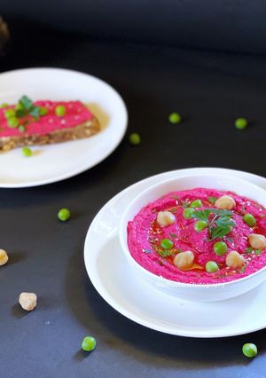 A picture of Beetroot Hummus.