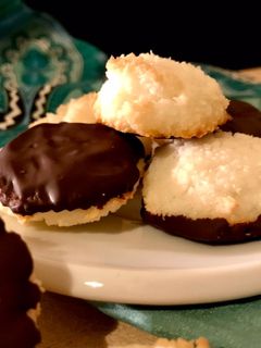 椰絲蛋白餅 - Coconut Macaroons (簡單聖誕甜點） 的食譜成品照片