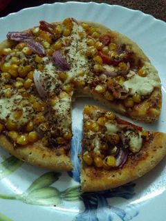 নো ওভেন নো ঈস্ট পিজ্জা (no oven no yeast pizza recipe in bengali) রেসিপির প্রধান ছবি
