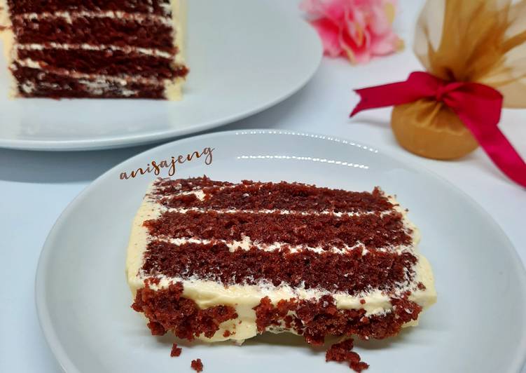 4. Red Velvet Cake (no mixer, no oven)