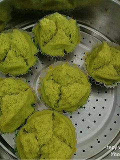 Foto resep Bolu Kukus Pandan Sawi (anti gagal)