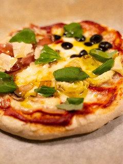 Una foto de Pizza 4 estaciones 🇮🇹