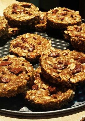 Una foto de Galletas de avena con banana almendras y chocolate 0% azúcar