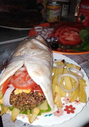 O poză a rețetei Falafel în lipie.