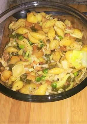 A picture of Chicken and Vegetable Macaroni Recipe👌.