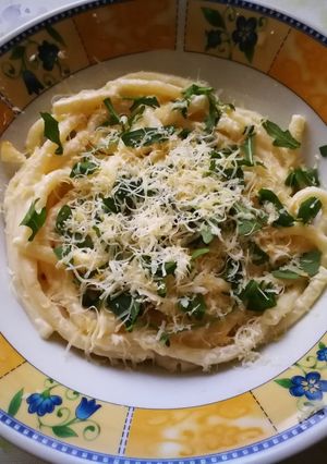 Sajtszószos 🧀 makaróni rukkolával 🥬 recept fotója