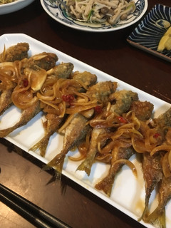 Una foto de Nambamduke~pescado marinado estilo japonés~