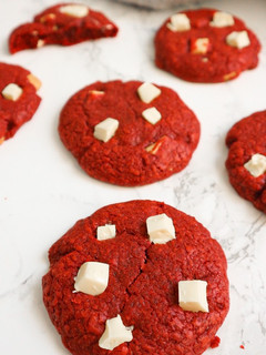 Una foto de Red velvet cookies 🍪