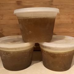 A picture of Chicken stock.