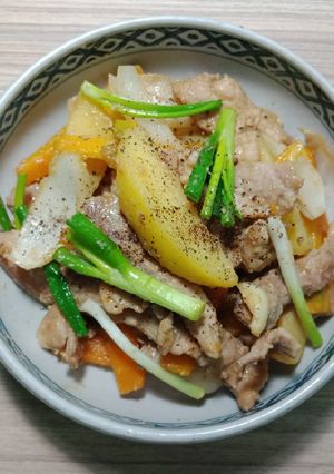 Hình của món Thịt bò xào khoai tây.