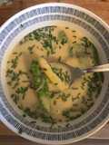 Spargel-Suppe mit Zuckerschoten