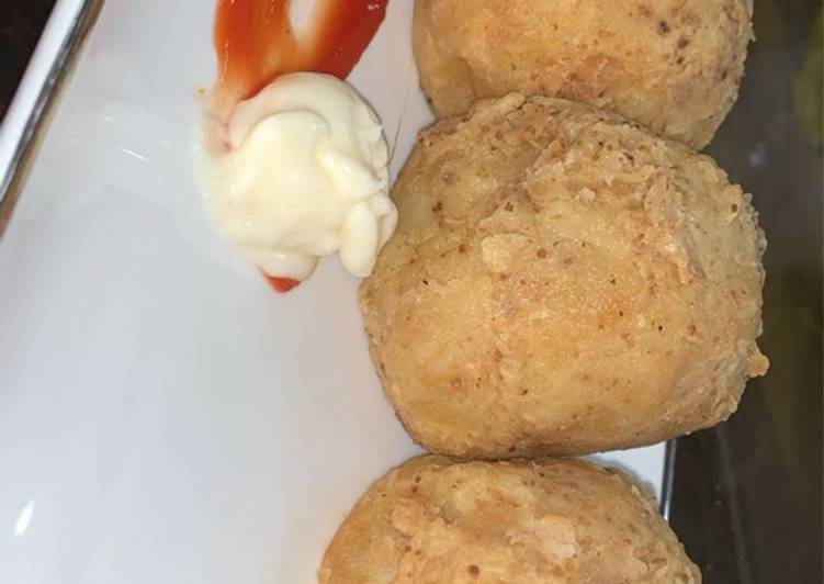 Potatoe egg balls