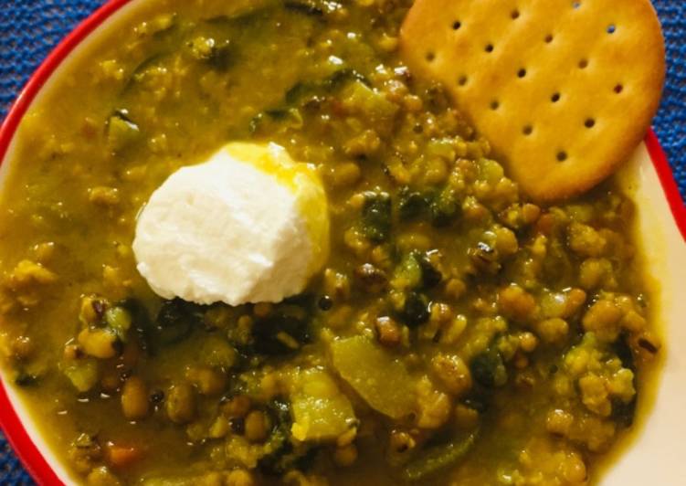 Recipe of Perfect Detox Turmeric lentils soup