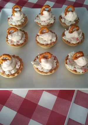 Una foto de Aperitivos de surimi y mousse de salmón