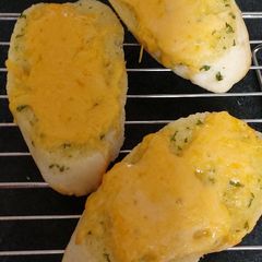 My Cheese & Garlic Bread 🍞😋 A picture of My Cheese & Garlic Bread 🍞😋.
