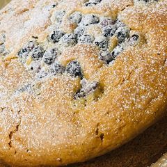 Blueberry cake 🫐 A picture of Blueberry cake 🫐.