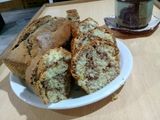 Budín marmolado y con almendras