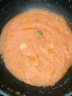 ரவா கேசரி (Rava kesari recipe in tamil) செய்முறை முக்கிய புகைப்படம்