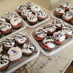 A picture of Vanilla cupcakes #cupcakecontest.