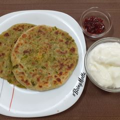 A picture of Harabhara Stuffed Patatha.