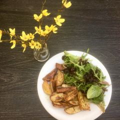 A picture of Roasted herb ‘spring’ potatoes.