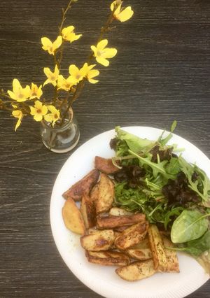 A picture of Roasted herb ‘spring’ potatoes.