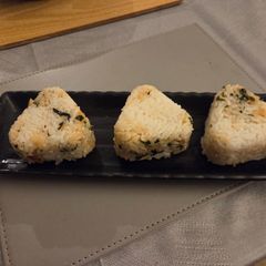 A picture of 日式鮪魚美乃茲飯糰 (歐美篇).