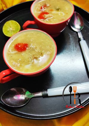 চিকেন স্যুপ (Chicken Soup Recipe in Bengali) রেসিপির প্রধান ছবি