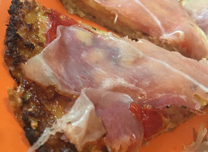Foto di Pizza chetogenica di cavolfiori