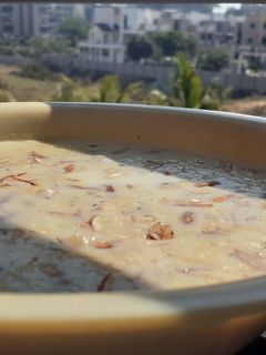 મખાના રબડી(Makhana rabdi recipe in Gujarati) રેસીપી મુખ્ય ફોટો