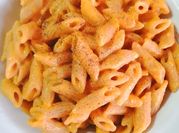 Una foto di pasta e philadelphia semplice